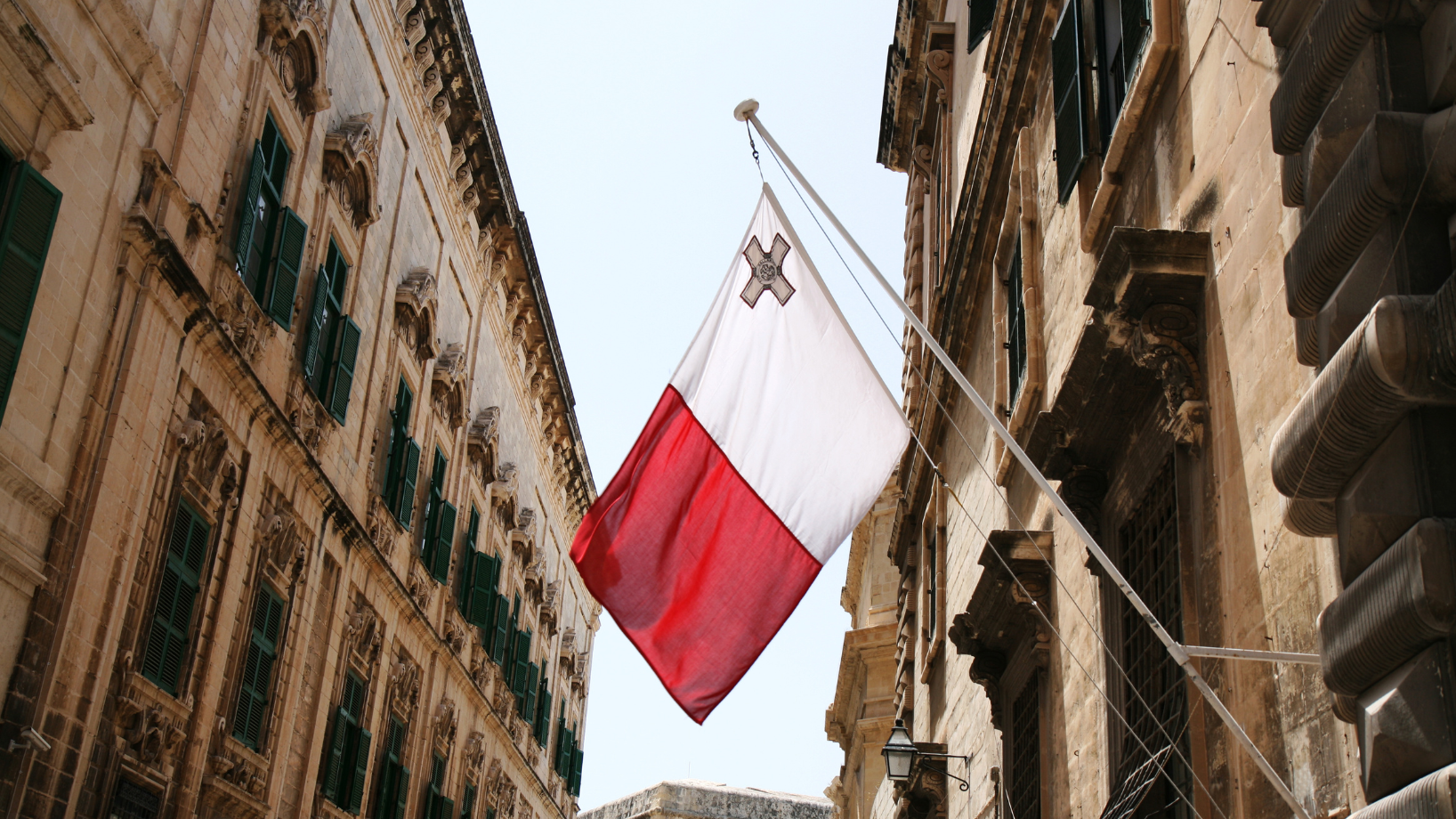 malta sprache + Malta Flagge