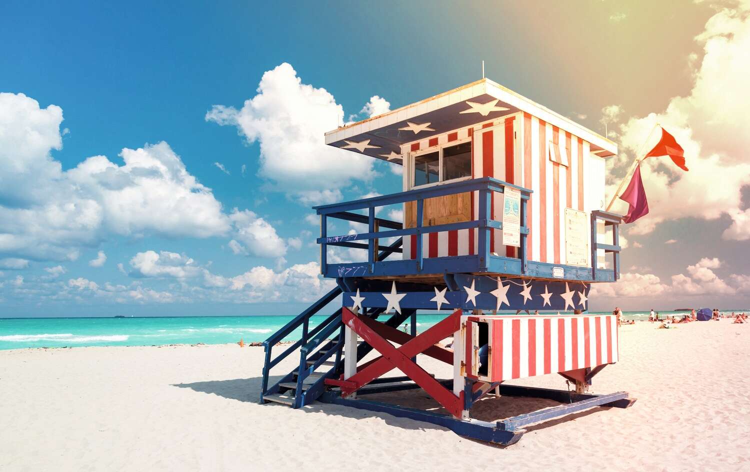 Strand Rettungsshwimmerhütte USA Farben
