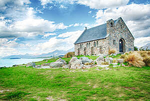 Kirche See Hügel Wolken Canterbury Neuseeland