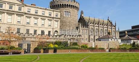 Dublin Irland Schloss Schüler Sprachreise Ausflug