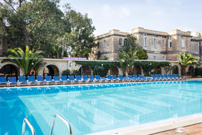 Pool der Sprachcaffe Sprachschule in Malta